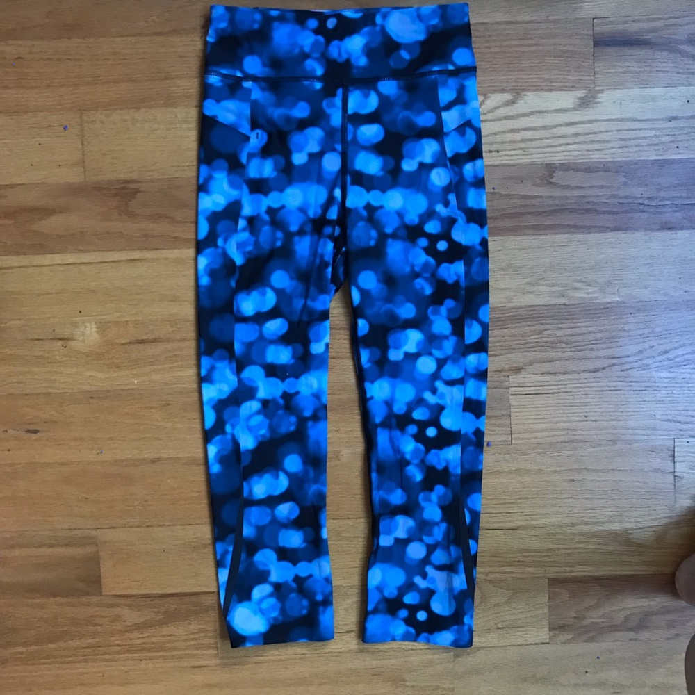 SWEATY BETTY Zero Gravity Crop Leggings! New!